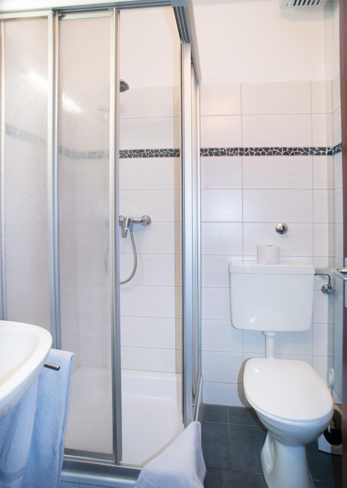 הייליגנהאוס Hotel Garni Haus Schoenberger מראה חיצוני תמונה